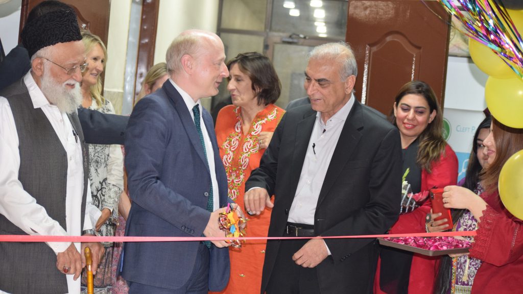 Official inauguration of our cleft center by Consul General Rüdiger Lotz.